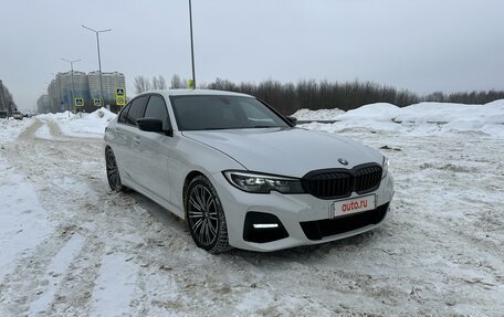 BMW 3 серия, 2019 год, 3 000 000 рублей, 2 фотография