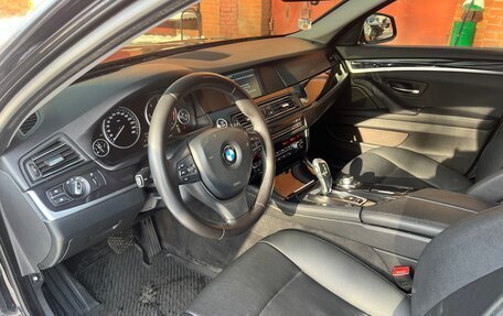 BMW 5 серия, 2011 год, 1 650 000 рублей, 7 фотография