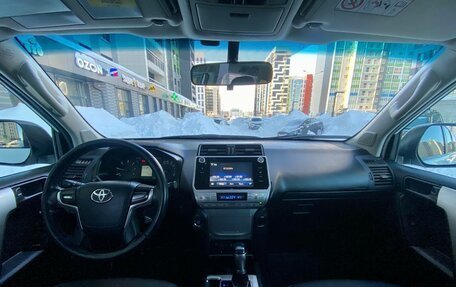 Toyota Land Cruiser Prado 150 рестайлинг 2, 2017 год, 3 590 000 рублей, 12 фотография