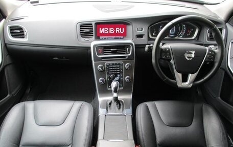 Volvo V60 I, 2015 год, 1 050 000 рублей, 8 фотография