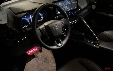 Toyota C-HR, 2024 год, 5 950 000 рублей, 8 фотография