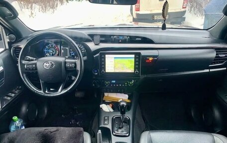 Toyota Hilux VIII, 2021 год, 5 650 000 рублей, 7 фотография