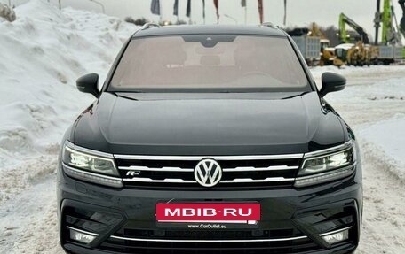 Volkswagen Tiguan II, 2020 год, 2 900 000 рублей, 2 фотография