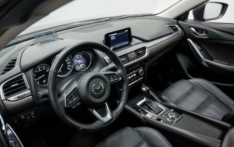 Mazda 6, 2017 год, 2 165 000 рублей, 15 фотография
