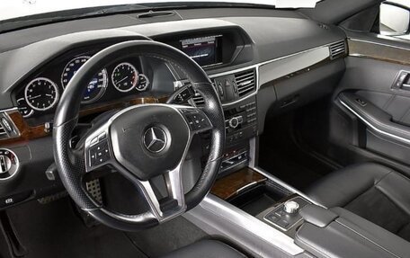 Mercedes-Benz E-Класс, 2012 год, 2 300 000 рублей, 15 фотография