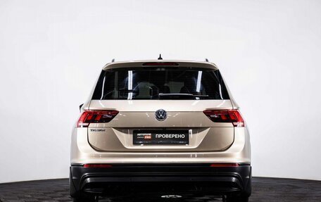 Volkswagen Tiguan II, 2019 год, 2 265 000 рублей, 5 фотография