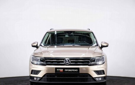 Volkswagen Tiguan II, 2019 год, 2 265 000 рублей, 2 фотография