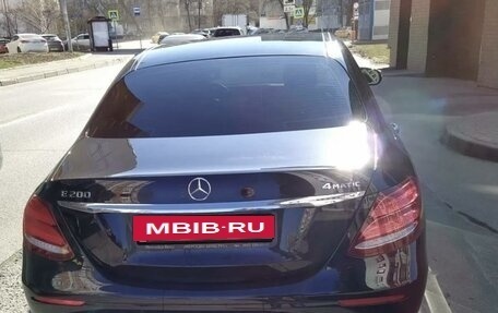 Mercedes-Benz E-Класс, 2018 год, 3 000 000 рублей, 9 фотография