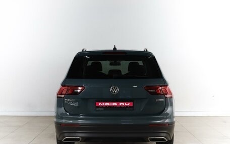 Volkswagen Tiguan II, 2019 год, 2 999 000 рублей, 4 фотография