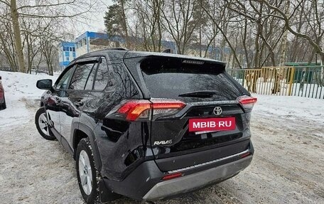 Toyota RAV4, 2021 год, 2 600 000 рублей, 4 фотография