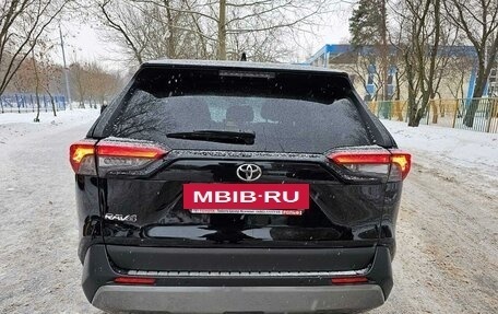 Toyota RAV4, 2021 год, 2 600 000 рублей, 9 фотография