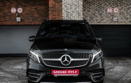 Mercedes-Benz V-Класс, 2019 год, 7 800 000 рублей, 2 фотография