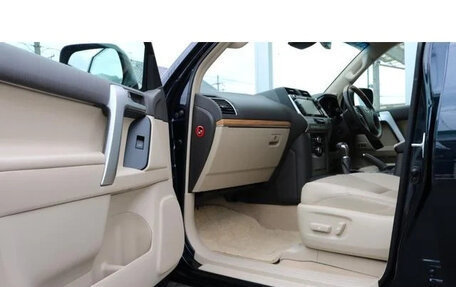 Toyota Land Cruiser Prado 150 рестайлинг 2, 2021 год, 3 855 555 рублей, 15 фотография