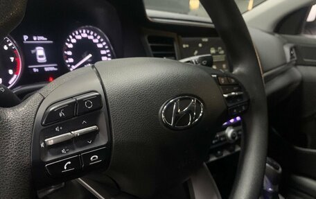 Hyundai Elantra VI рестайлинг, 2019 год, 1 899 000 рублей, 17 фотография