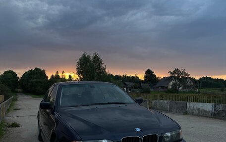 BMW 5 серия, 2000 год, 650 000 рублей, 8 фотография