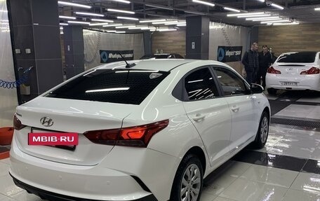 Hyundai Solaris II рестайлинг, 2020 год, 1 700 000 рублей, 6 фотография