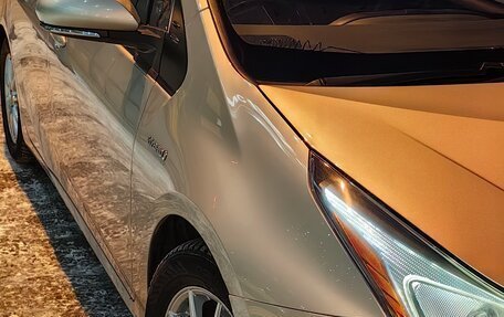 Toyota Prius IV XW50, 2016 год, 1 630 000 рублей, 3 фотография