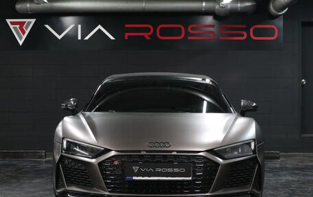 Audi R8, 2021 год, 15 900 000 рублей, 2 фотография