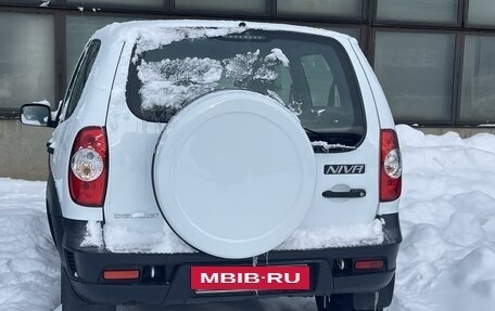 Chevrolet Niva I рестайлинг, 2018 год, 799 000 рублей, 3 фотография