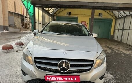 Mercedes-Benz A-Класс, 2013 год, 1 580 000 рублей, 2 фотография