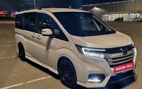 Honda Stepwgn IV, 2019 год, 2 600 000 рублей, 7 фотография