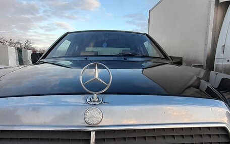 Mercedes-Benz E-Класс, 1992 год, 460 000 рублей, 13 фотография