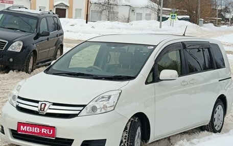 Toyota ISis I, 2013 год, 1 650 000 рублей, 1 фотография
