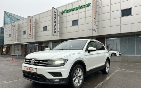 Volkswagen Tiguan II, 2018 год, 2 900 000 рублей, 2 фотография