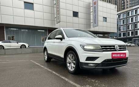 Volkswagen Tiguan II, 2018 год, 2 900 000 рублей, 3 фотография