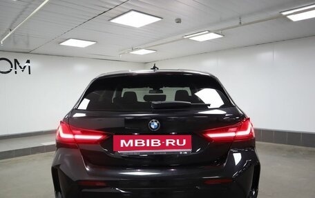 BMW 1 серия, 2019 год, 2 735 000 рублей, 4 фотография