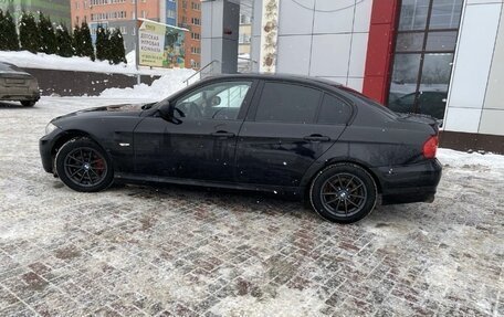 BMW 3 серия, 2011 год, 970 000 рублей, 3 фотография
