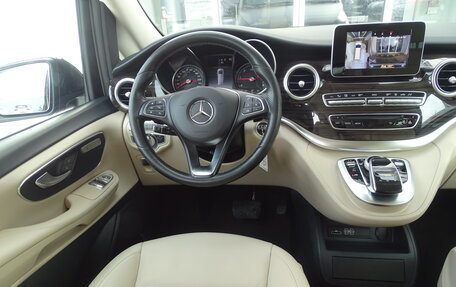 Mercedes-Benz V-Класс, 2019 год, 4 990 000 рублей, 10 фотография