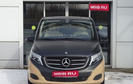 Mercedes-Benz V-Класс, 2019 год, 4 990 000 рублей, 4 фотография