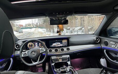 Mercedes-Benz E-Класс, 2017 год, 3 650 000 рублей, 4 фотография