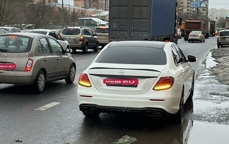 Mercedes-Benz E-Класс, 2017 год, 3 650 000 рублей, 2 фотография