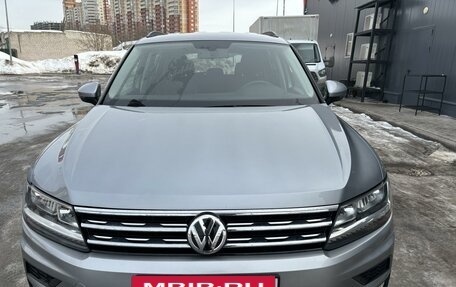 Volkswagen Tiguan II, 2020 год, 2 650 000 рублей, 2 фотография