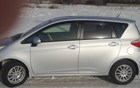 Toyota Ractis II, 2012 год, 970 000 рублей, 3 фотография