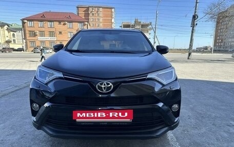 Toyota RAV4, 2015 год, 2 300 000 рублей, 8 фотография