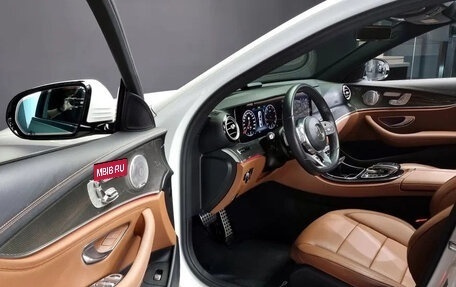 Mercedes-Benz E-Класс, 2020 год, 4 100 000 рублей, 8 фотография