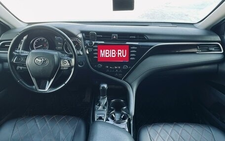 Toyota Camry, 2019 год, 2 570 000 рублей, 10 фотография