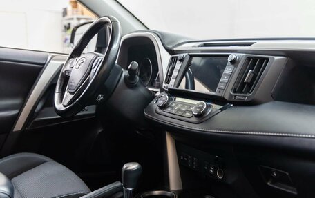 Toyota RAV4, 2018 год, 2 998 000 рублей, 18 фотография