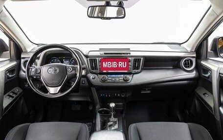 Toyota RAV4, 2018 год, 2 998 000 рублей, 17 фотография