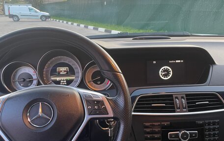 Mercedes-Benz C-Класс, 2012 год, 1 700 000 рублей, 24 фотография