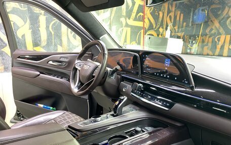 Cadillac Escalade V, 2022 год, 15 500 000 рублей, 28 фотография