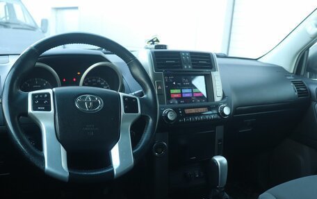Toyota Land Cruiser Prado 150 рестайлинг 2, 2010 год, 2 900 000 рублей, 6 фотография