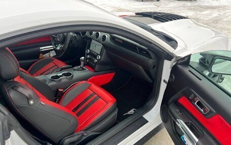Ford Mustang VI рестайлинг, 2021 год, 3 550 000 рублей, 12 фотография