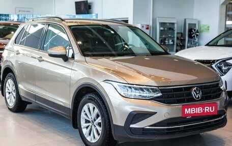 Volkswagen Tiguan II, 2021 год, 3 107 444 рублей, 4 фотография