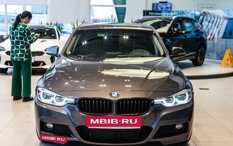 BMW 3 серия, 2017 год, 2 431 789 рублей, 13 фотография