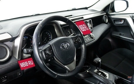 Toyota RAV4, 2019 год, 2 719 777 рублей, 5 фотография