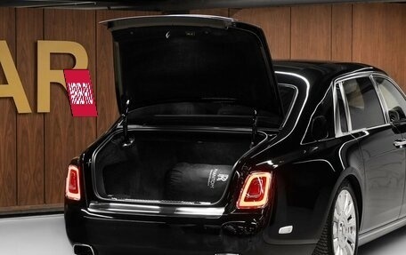 Rolls-Royce Phantom VIII, 2019 год, 65 000 000 рублей, 10 фотография